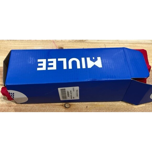 Pack of 2 Velvet Pillow Covers 22”x22” - Picture 3 of 3